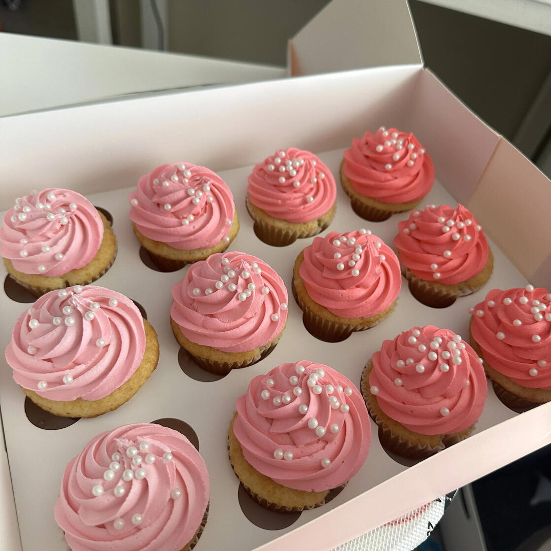 Pink Sprinkles Cupcakes 2 Pink Sprinkles Cupcakes 2