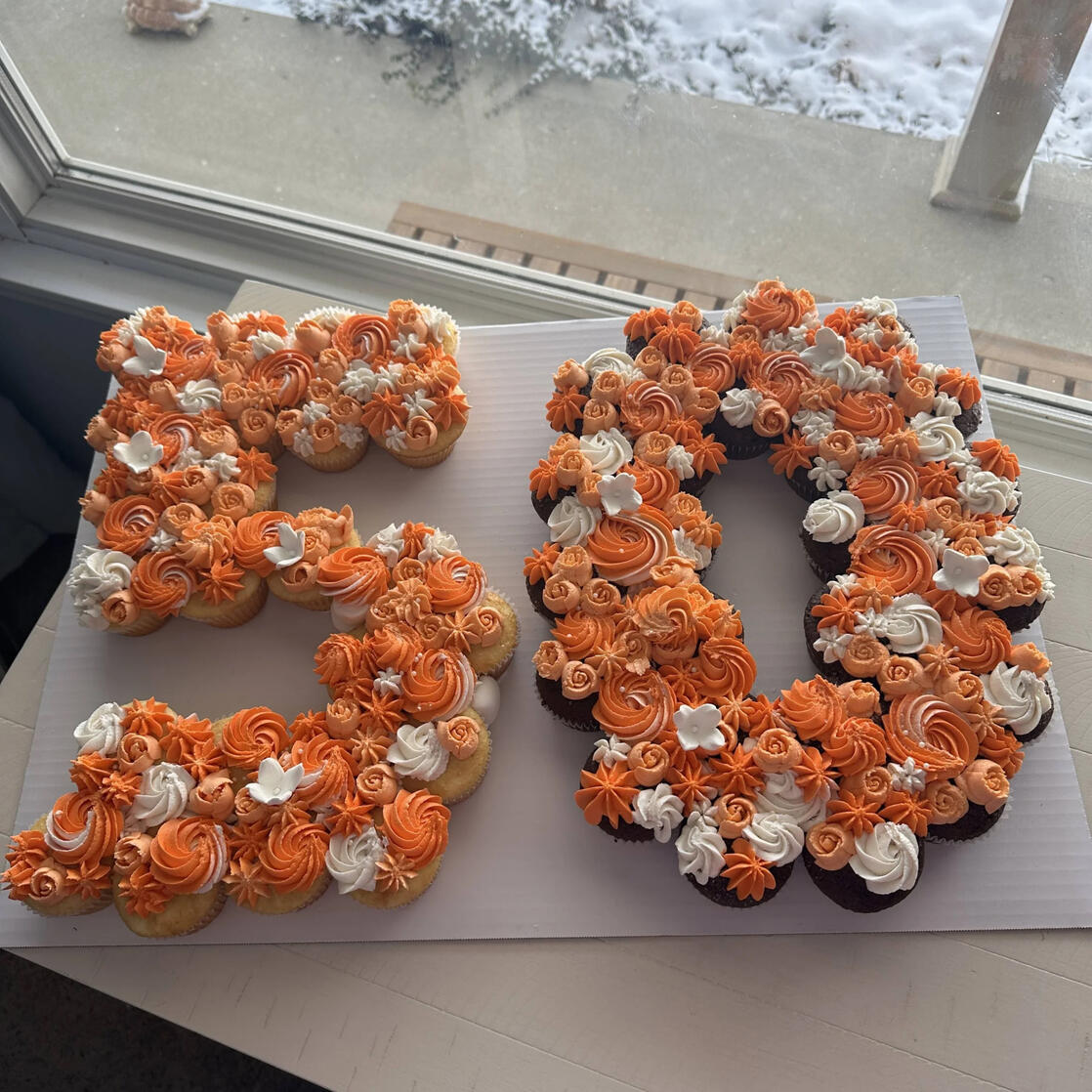 50 Cupcake Cake 50 Cupcake Cake
