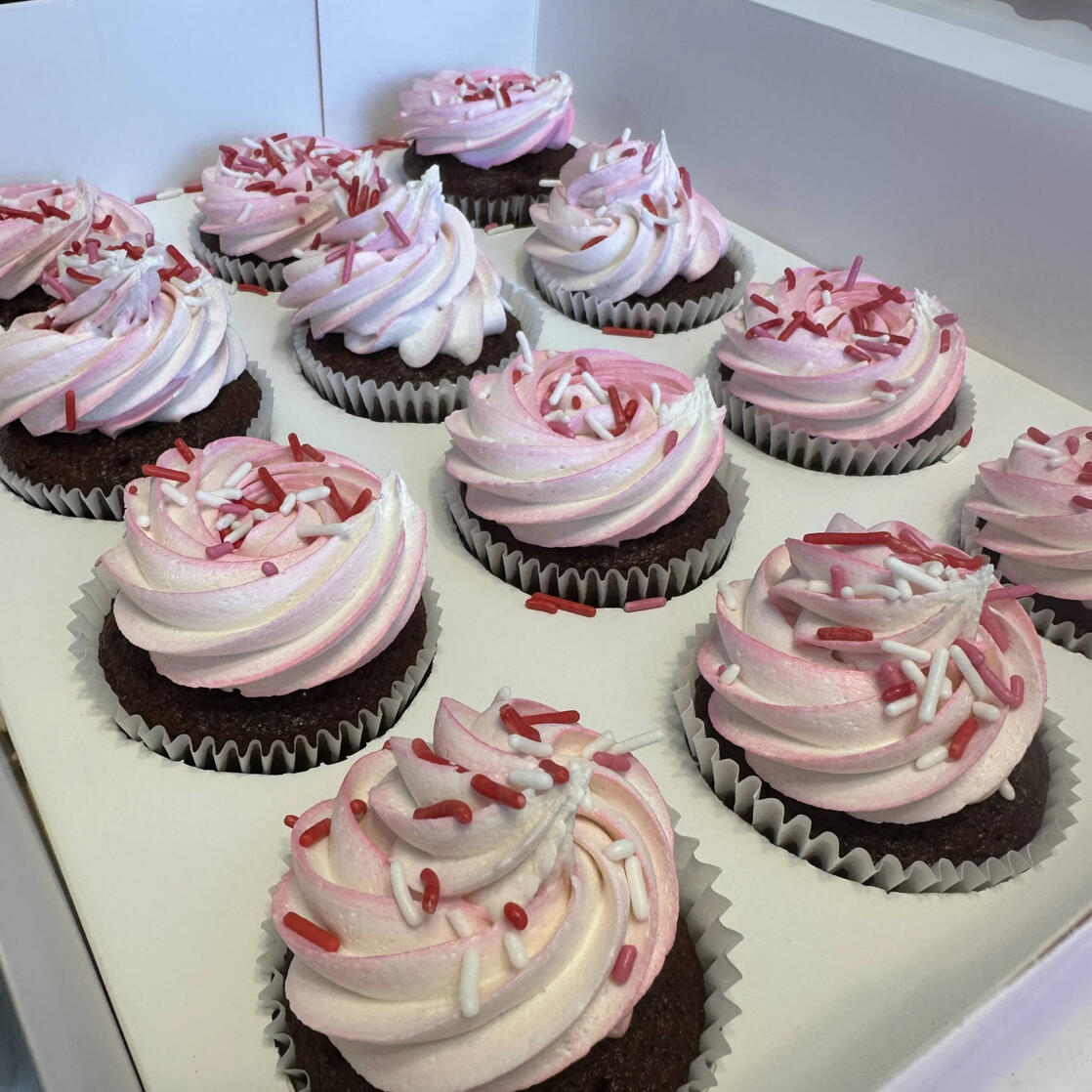 Pink Sprinkles Cupcakes 1 Pink Sprinkles Cupcakes 1